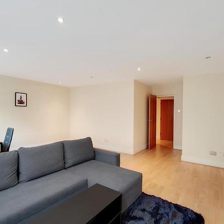 Apartment In The Heart Of Лондон Экстерьер фото